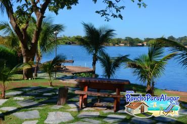 Recanto do Sabiá - Mesinhas as Margens do Rio