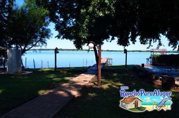 Rancho São Miguel - Mesinhas as Margens do Rio