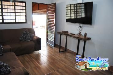 Rancho do Pedro - Sala com tv