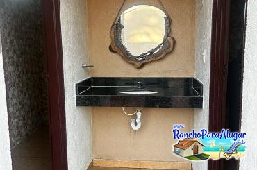 Rancho do Pedro - 2 Banheiros Social ao Lado da Piscina