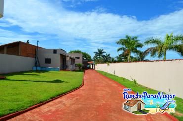 Rancho Laura Mariana - Estacionamento Interno