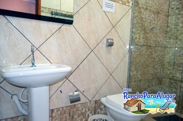 Rancho Mendes - Banheiro da Suite 2