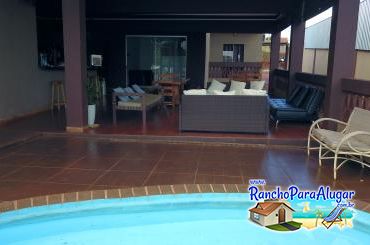 Rancho Imperador - Vista da Piscina para a Varanda