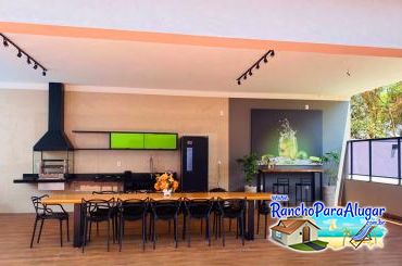 Rancho Talismã - Área de Churrasco ao Lado da Piscina