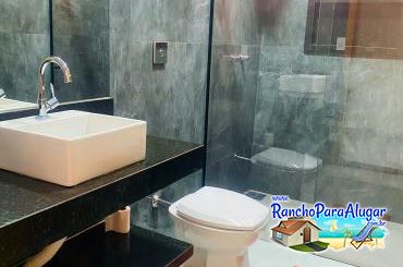 Rancho Talismã - Interior dos Banheiros