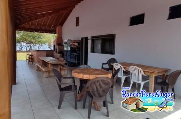 Rancho Pedra Rara - Varanda com Área Gourmet