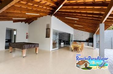 Rancho Rio Grande Premium - Ampla Varanda com Churrasqueira, Mais 02 Banheiros e Mesa de Bilhar