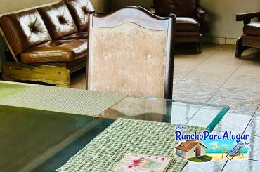 Rancho dos Macacos 2 - Sala com Cozinha Conjugada