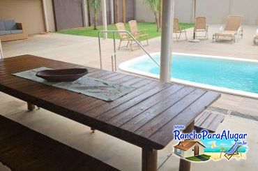 Rancho Sobrado Rancho para Alugar por Temporada em Rifaina SP