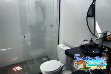 Rancho Recanto da Mirella - Interior dos Banheiros