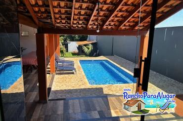 Rancho Recanto da Mirella - Vista da Sala de Jantar para a Piscina