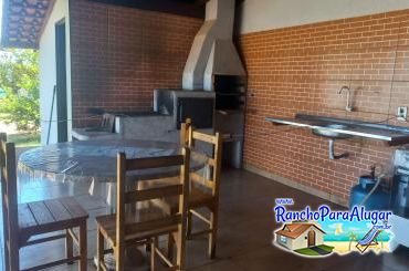 Rancho Vô Mário - Cozinha e Área de Churrasco