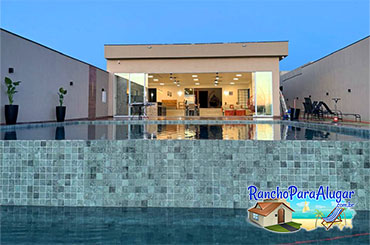 Rancho Paraíso 3 - Vista da Piscina para a Área Gourmet