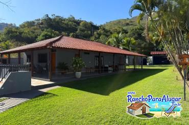 Rancho Só Encanto - Varanda ao Lado da Casa