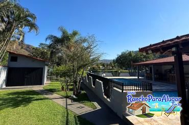 Rancho Só Encanto - Piscina ao Lado da Casa