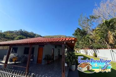 Rancho Só Encanto - Vista da Piscina para a Casa