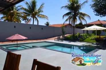 Rancho Oliveira - Vista da Área Gourmet para a Piscina